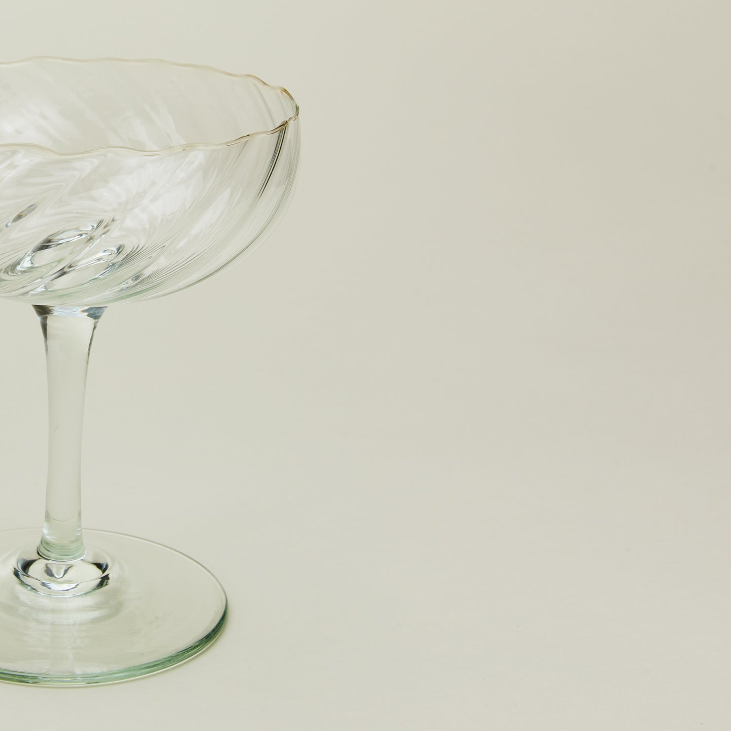 Optic Swirl Hand-Blown Coupe Pair - Image 3
