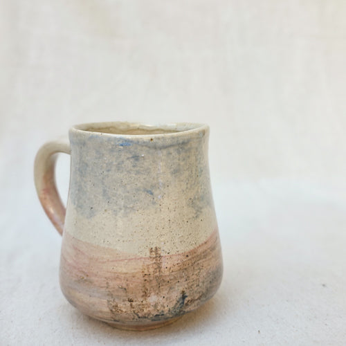 Balanced Ceramic Mug with Rounded Everyday Form